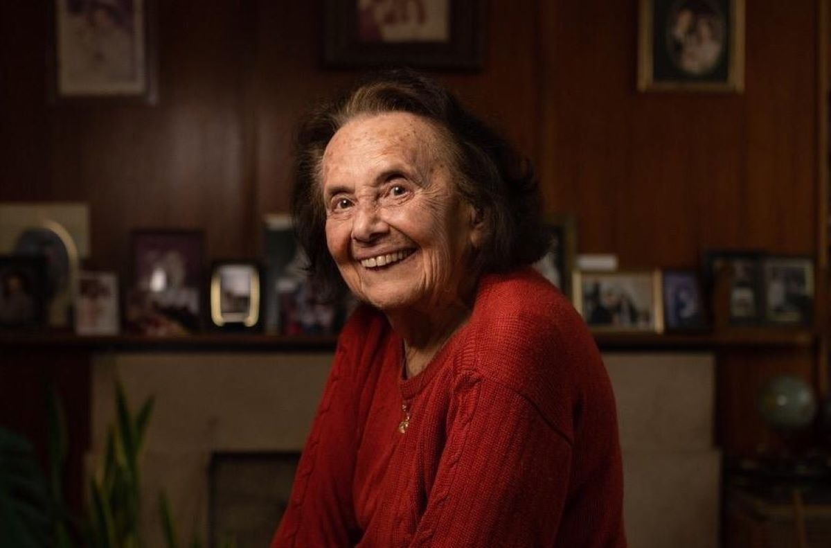 Yad Vashem Mourns the Passing of Holocaust Survivor Lily Ebert, z